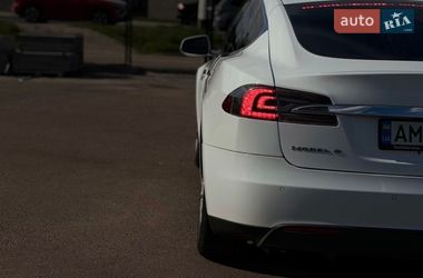 Лифтбек Tesla Model S 2014 в Житомире