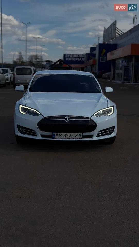 2015 Tesla Model S - мініатюра 19