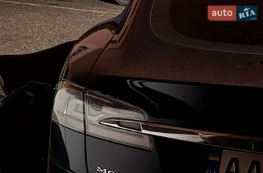 Ліфтбек Tesla Model S 2014 в Києві