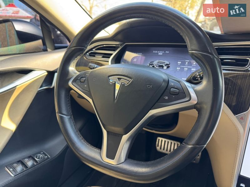 Лифтбек Tesla Model S 2013 в Кривом Роге