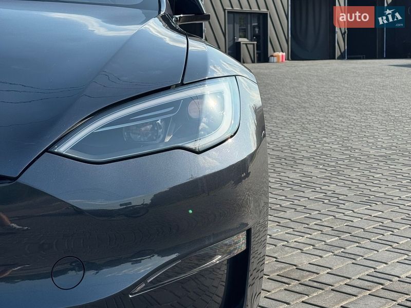 Лифтбек Tesla Model S 2024 в Киеве
