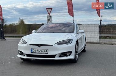 Лифтбек Tesla Model S 2016 в Буче
