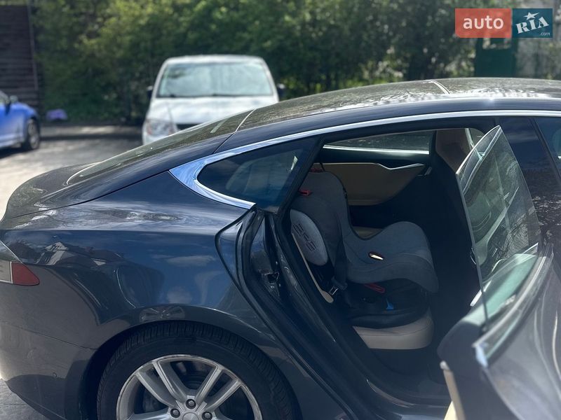 Лифтбек Tesla Model S 2015 в Львове фото 8 Лифтбек Tesla Model S 2015 в Львове