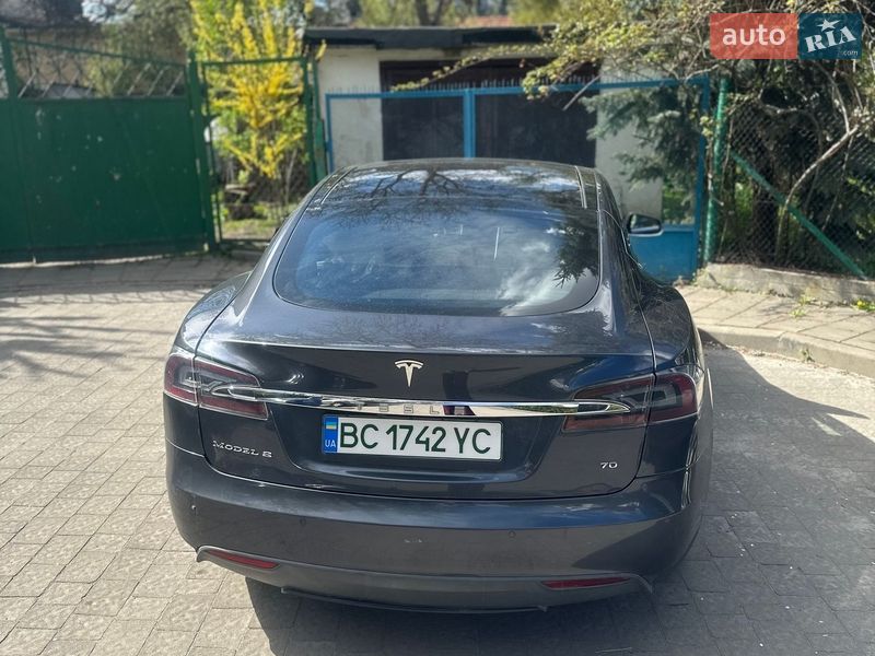 Лифтбек Tesla Model S 2015 в Львове фото 21 Лифтбек Tesla Model S 2015 в Львове