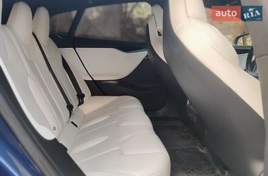Ліфтбек Tesla Model S 2017 в Києві