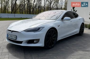 Лифтбек Tesla Model S 2017 в Луцке