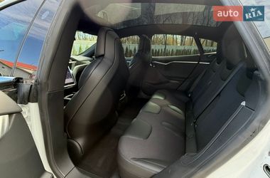Лифтбек Tesla Model S 2017 в Луцке