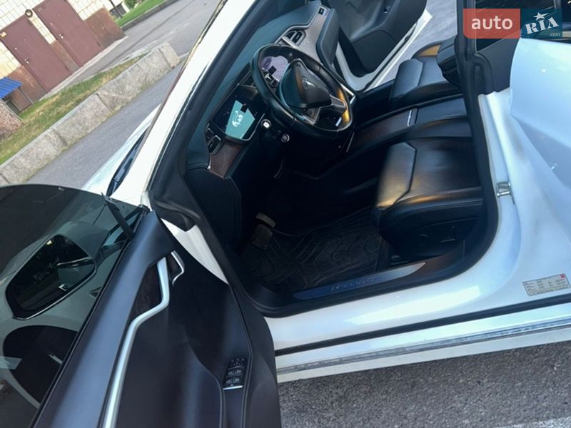 Ліфтбек Tesla Model S 2017 в Білій Церкві фото 9 Ліфтбек Tesla Model S 2017 в Білій Церкві