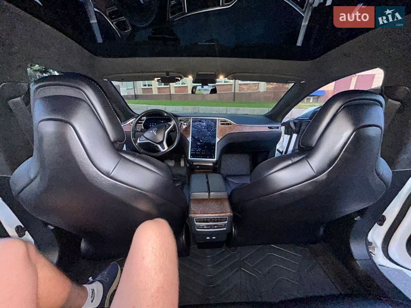 Ліфтбек Tesla Model S 2017 в Білій Церкві фото 19 Ліфтбек Tesla Model S 2017 в Білій Церкві