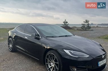 Ліфтбек Tesla Model S 2018 в Одесі