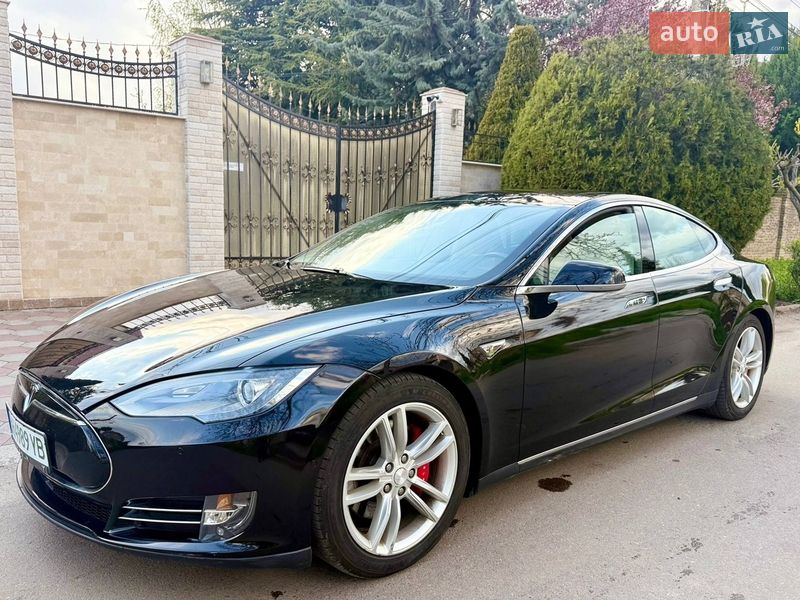 Лифтбек Tesla Model S 2014 в Одессе