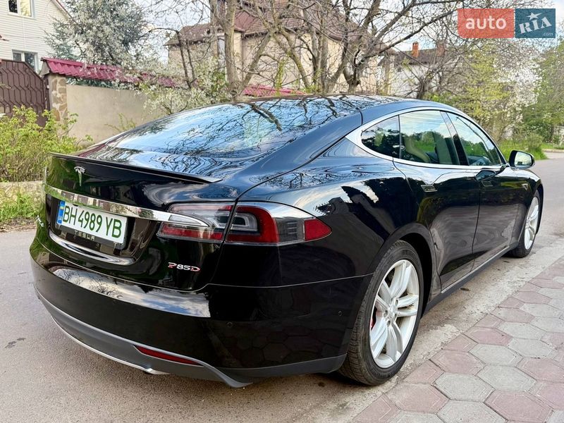 Лифтбек Tesla Model S 2014 в Одессе
