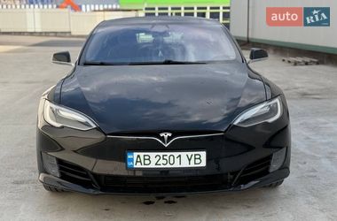 Ліфтбек Tesla Model S 2017 в Вінниці