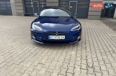 Ліфтбек Tesla Model S 2017 в Івано-Франківську