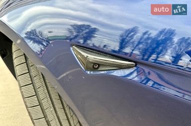 Ліфтбек Tesla Model S 2017 в Києві
