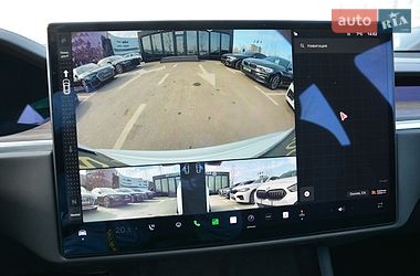 Лифтбек Tesla Model S 2022 в Киеве