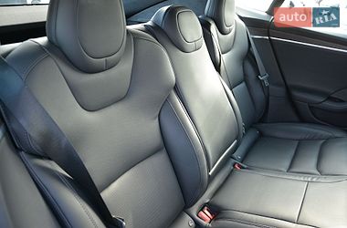 Лифтбек Tesla Model S 2022 в Киеве