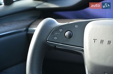 Лифтбек Tesla Model S 2022 в Киеве