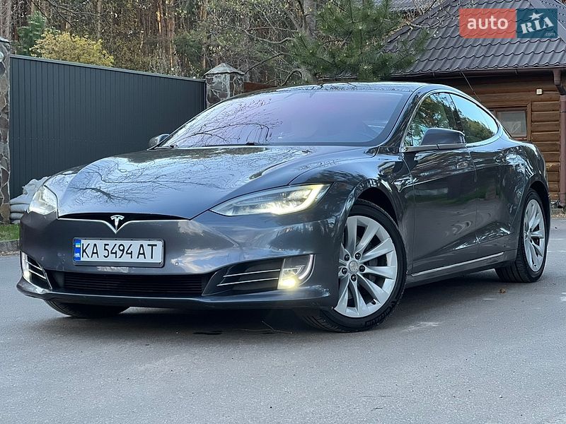 Tesla Model S 2018