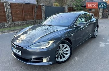 Лифтбек Tesla Model S 2018 в Киеве