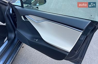 Лифтбек Tesla Model S 2018 в Киеве