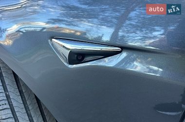 Лифтбек Tesla Model S 2018 в Киеве