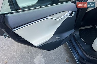 Лифтбек Tesla Model S 2018 в Киеве