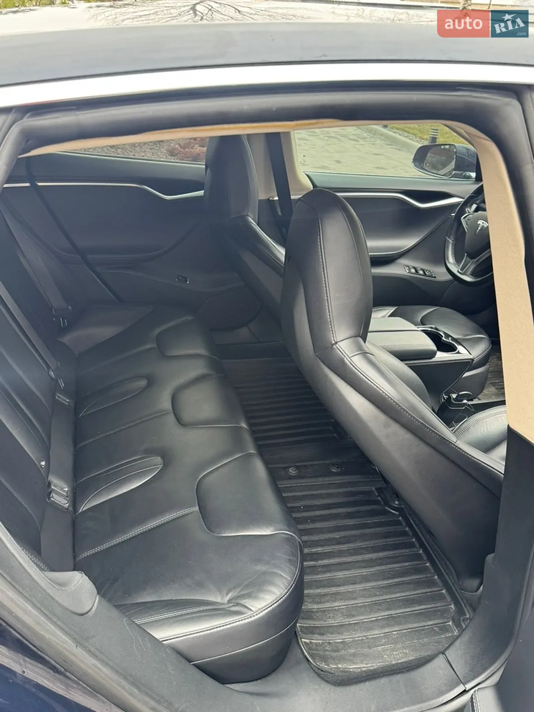 2015 Tesla Model S - мініатюра 15