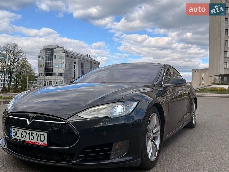 Ліфтбек Tesla Model S 2012 в Львові фото 3 Ліфтбек Tesla Model S 2012 в Львові