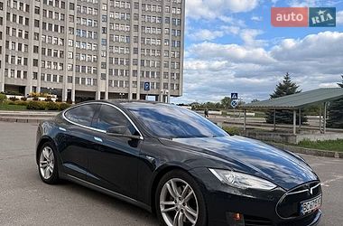Ліфтбек Tesla Model S 2012 в Львові фото 6 Ліфтбек Tesla Model S 2012 в Львові