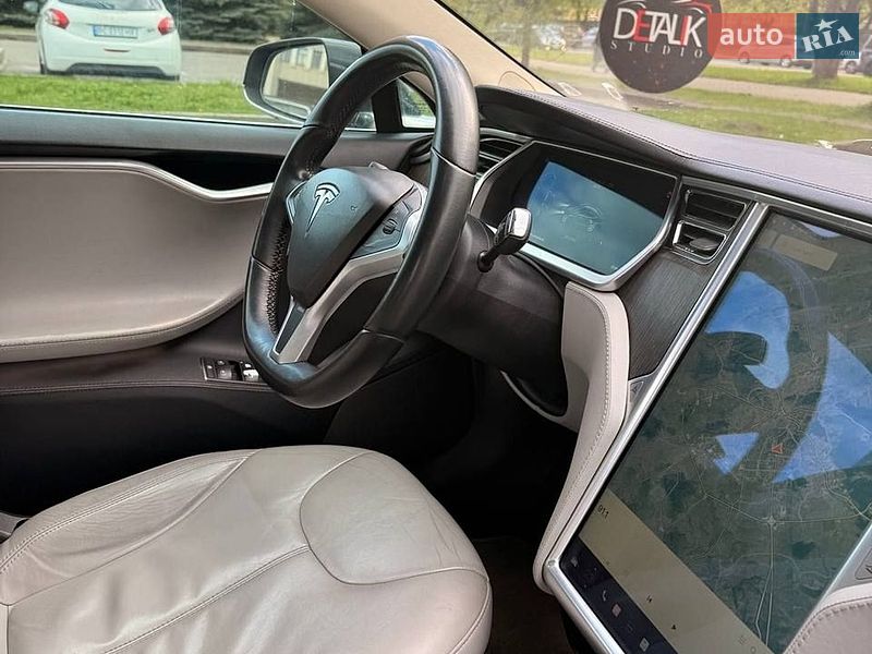 Ліфтбек Tesla Model S 2012 в Львові фото 16 Ліфтбек Tesla Model S 2012 в Львові