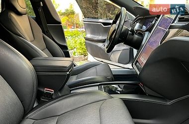 Лифтбек Tesla Model S 2018 в Львове