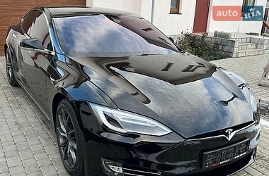 Ліфтбек Tesla Model S 2017 в Миколаєві