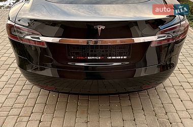 Лифтбек Tesla Model S 2017 в Николаеве