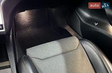 Лифтбек Tesla Model S 2017 в Николаеве