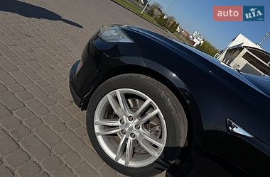 Лифтбек Tesla Model S 2015 в Львове