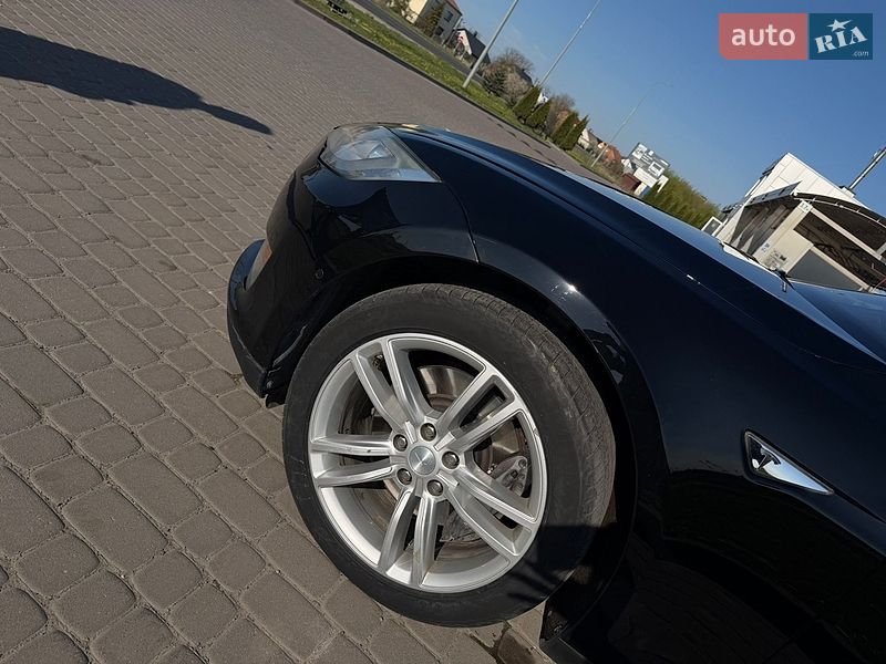 Лифтбек Tesla Model S 2015 в Львове