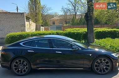 Лифтбек Tesla Model S 2018 в Николаеве