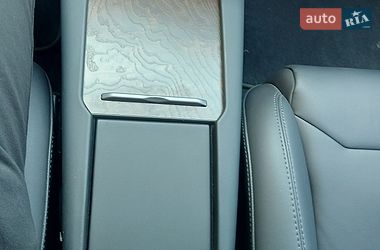 Лифтбек Tesla Model S 2018 в Николаеве