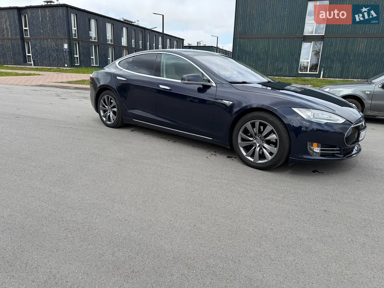 2015 Tesla Model S - мініатюра 21
