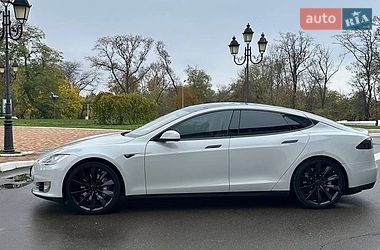 Лифтбек Tesla Model S 2013 в Одессе