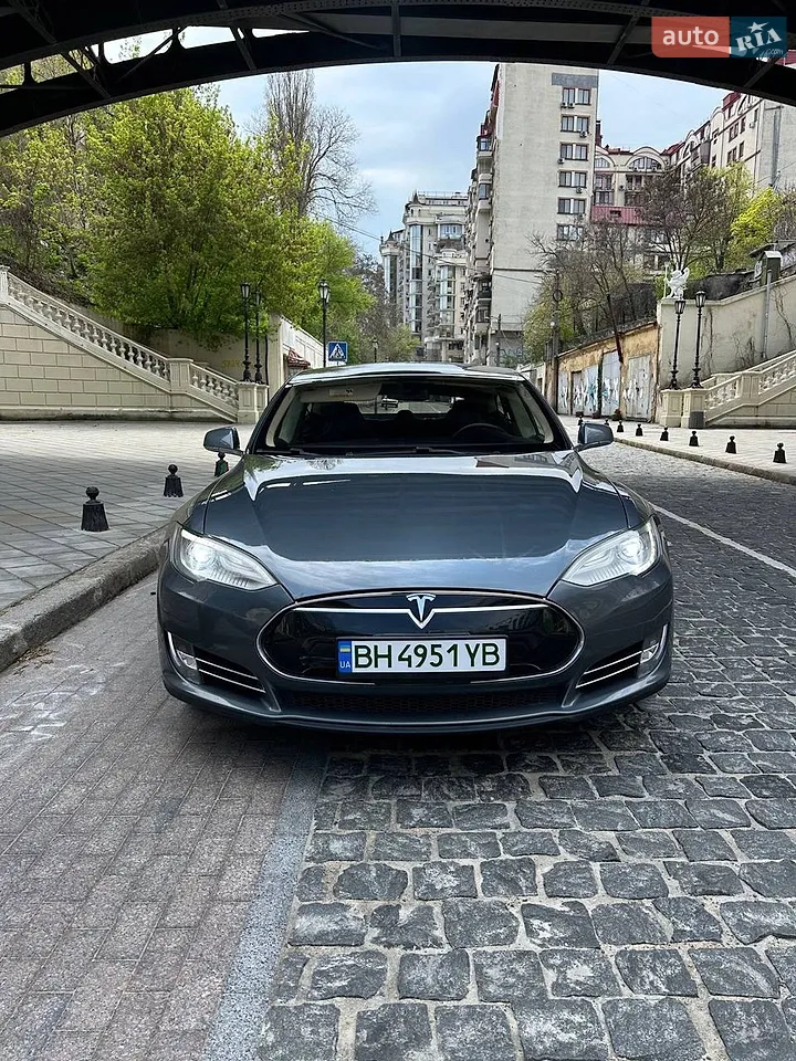 2016 Tesla Model S - мініатюра 10