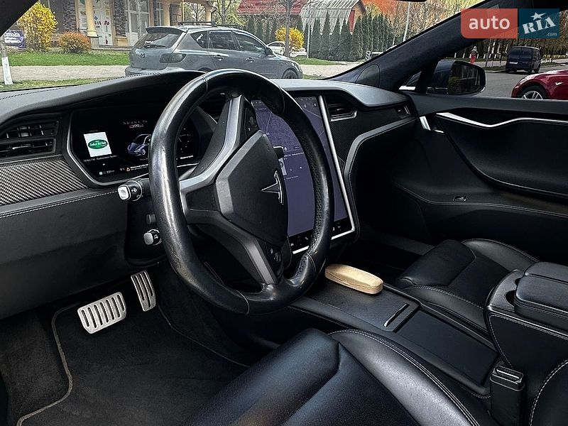 Ліфтбек Tesla Model S 2018 в Києві