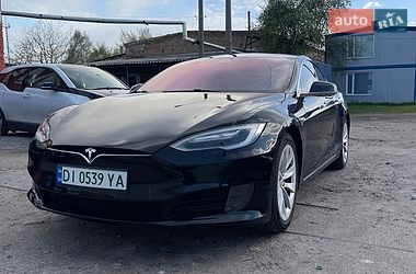 Ліфтбек Tesla Model S 2017 в Києві