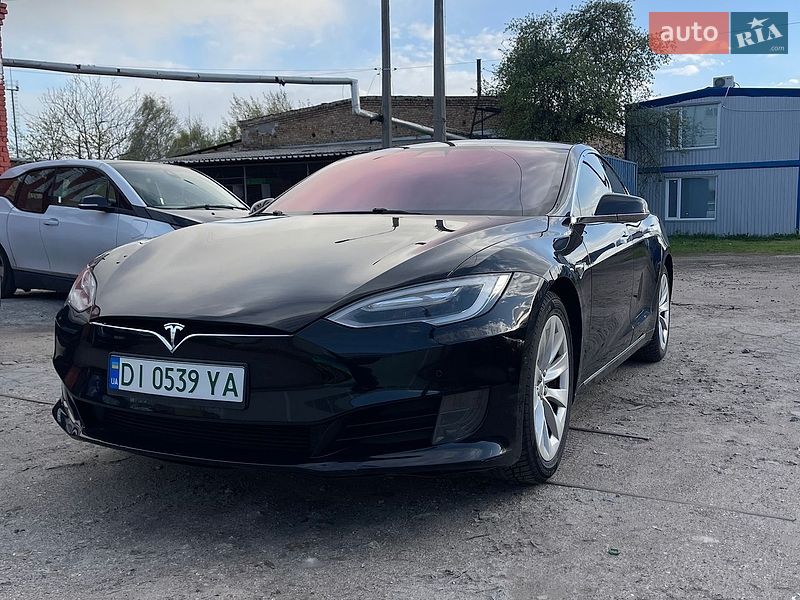 Tesla Model S 2017