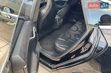 Ліфтбек Tesla Model S 2017 в Києві
