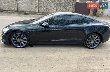 Ліфтбек Tesla Model S 2016 в Одесі