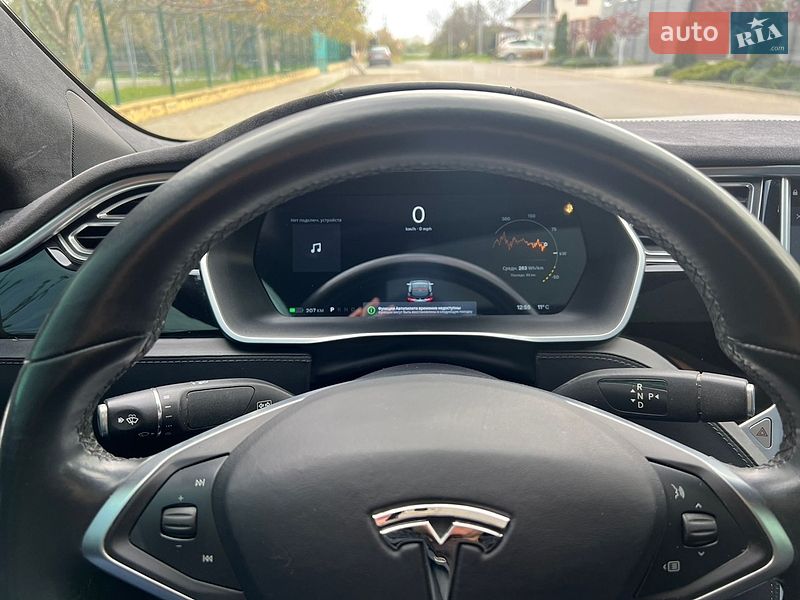 Ліфтбек Tesla Model S 2016 в Одесі