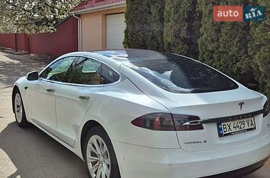 Лифтбек Tesla Model S 2017 в Хмельницком