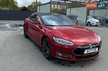 Ліфтбек Tesla Model S 2015 в Житомирі